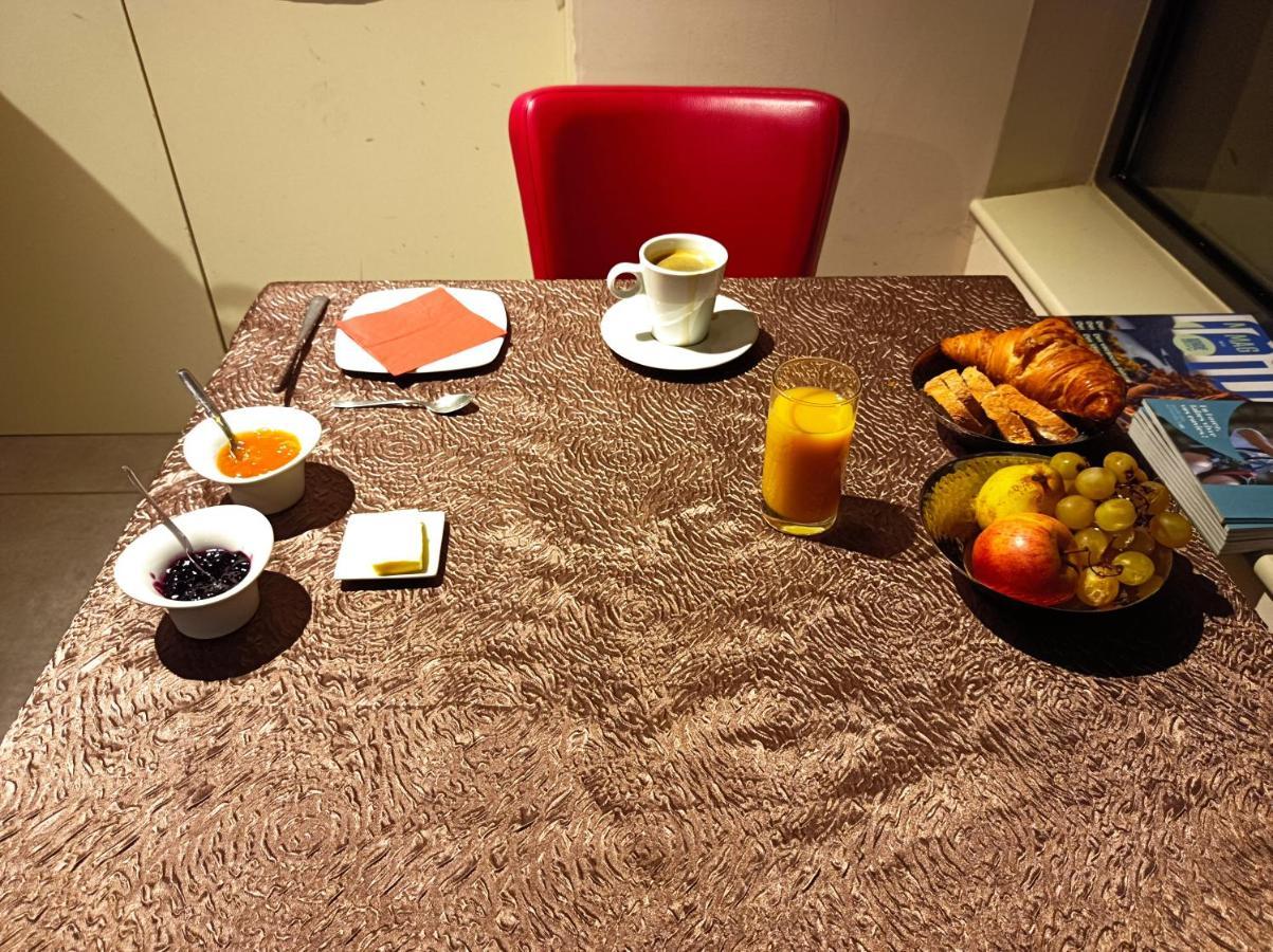 Les Pierres Folles Bed & Breakfast Rozier-en-Donzy Luaran gambar