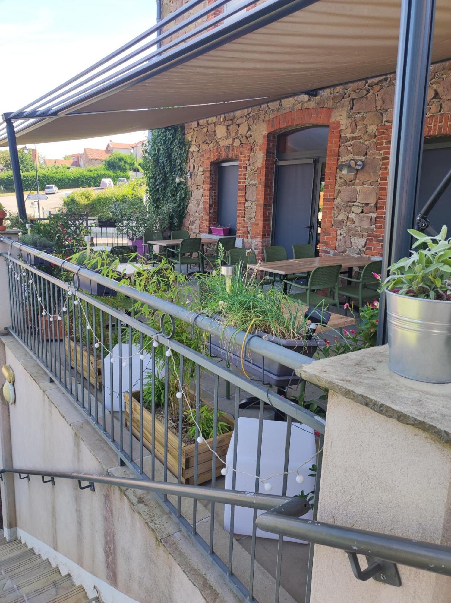 Les Pierres Folles Bed & Breakfast Rozier-en-Donzy Luaran gambar